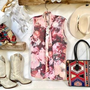 Floral tie/bow accent floral sleeveless blouse shabby chic resort vacay vibe